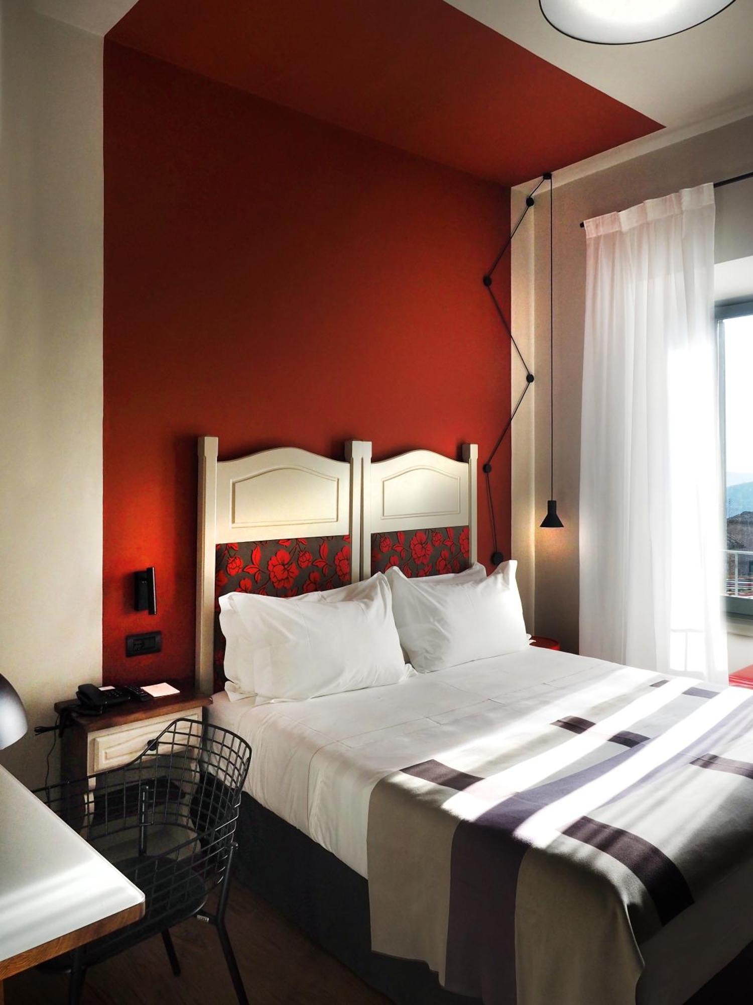 Hotel Priori Secret Garden Перуджа Екстериор снимка