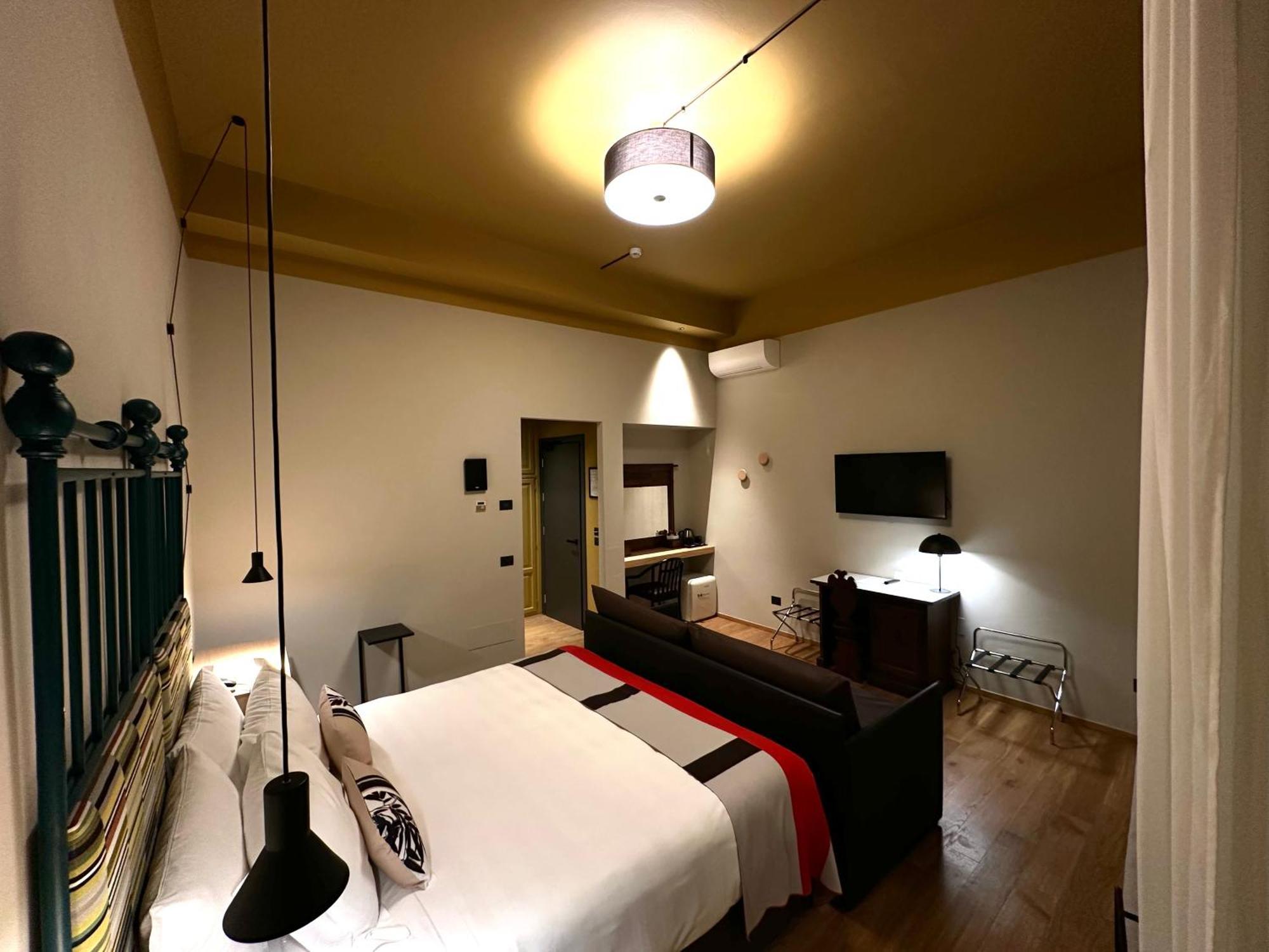 Hotel Priori Secret Garden Перуджа Екстериор снимка