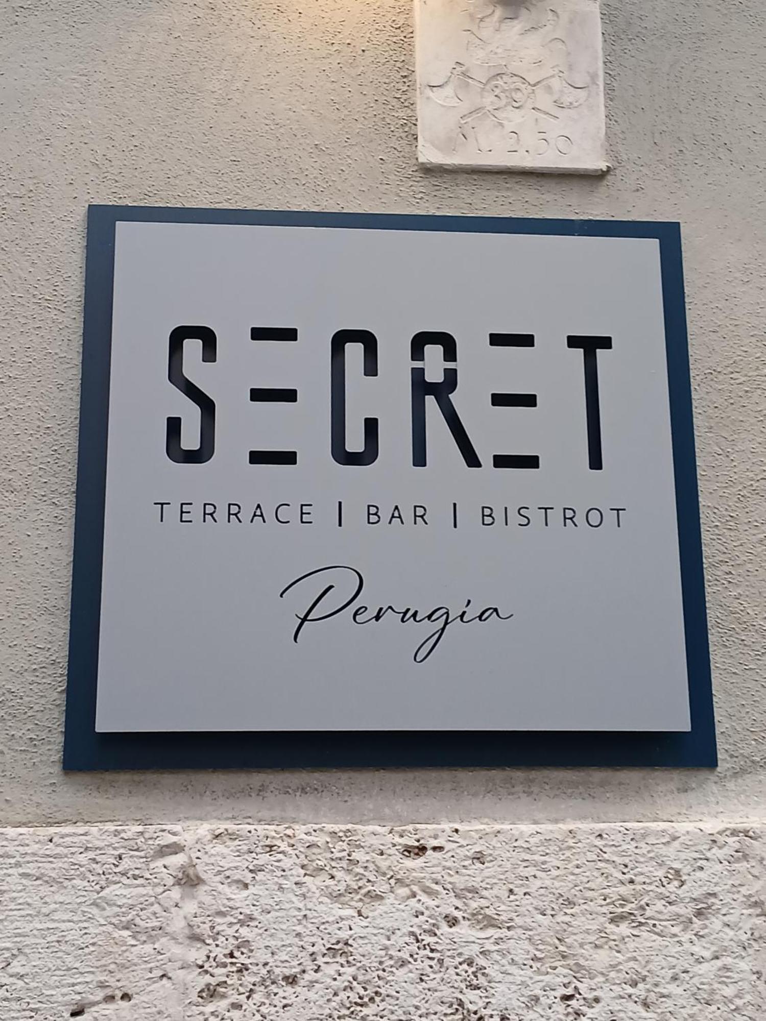 Hotel Priori Secret Garden Перуджа Екстериор снимка